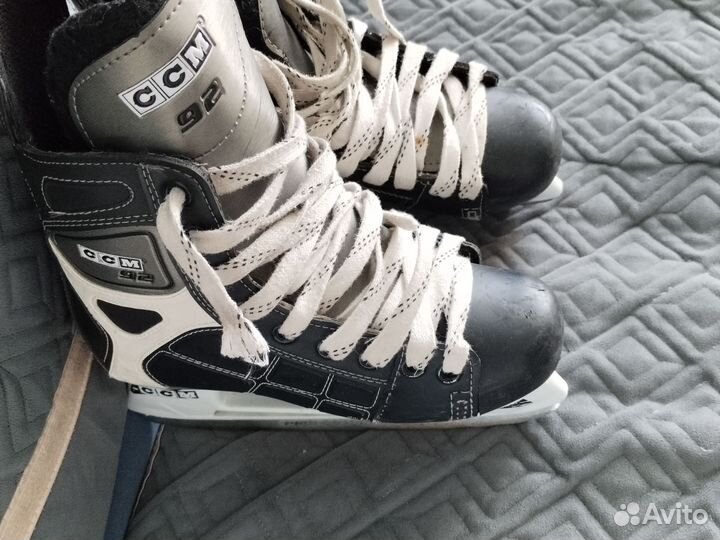 Коньки хоккейные 38р