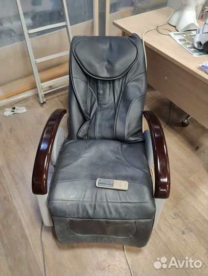 Массажное кресло Vitaux