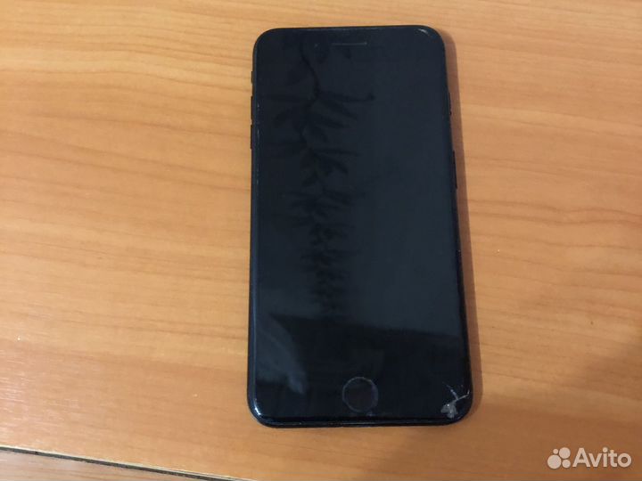 Телефон iPhone 7plus