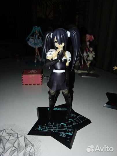 Аниме фигурка k-on azusa оригинальная с коробкой