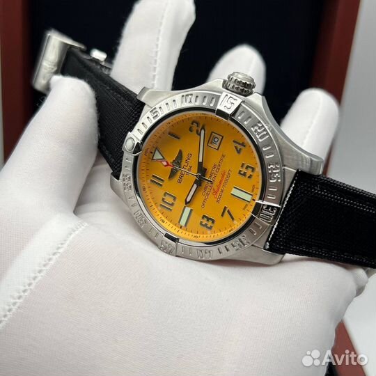 Часы Breitling avenger 45mm