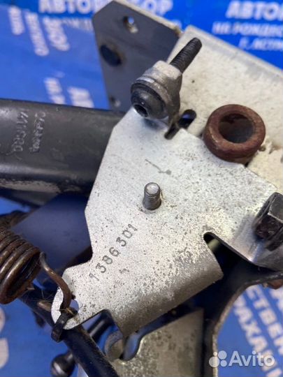 Блок педалей. Scania P094Cb6X4Hz260