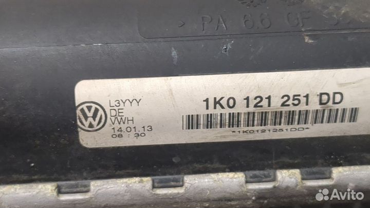 Радиатор охлаждения двигателя Skoda Octavia (A5), 2013