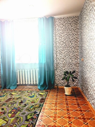 2-к. квартира, 48 м², 1/3 эт.