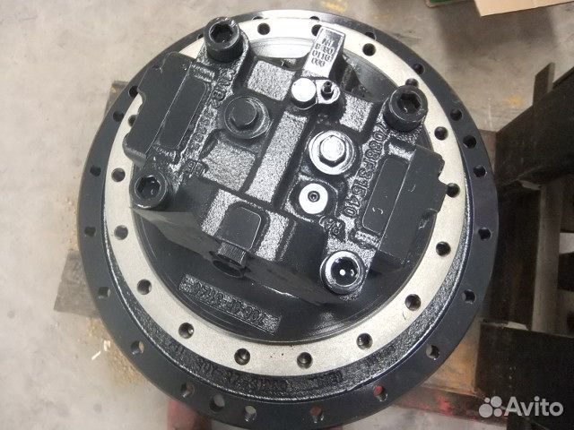 Бортовой редуктор с мотором Komatsu PC200-8