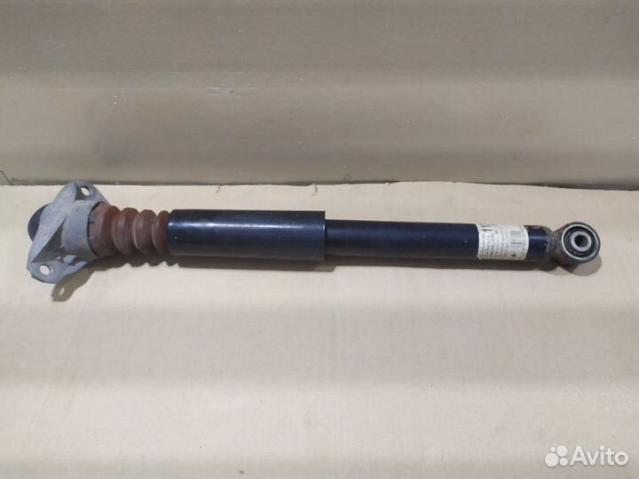 Амортизатор задний правый Volkswagen Passat B7 B7