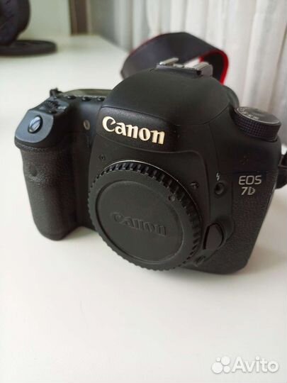 Зеркальный фотоаппарат canon 7d
