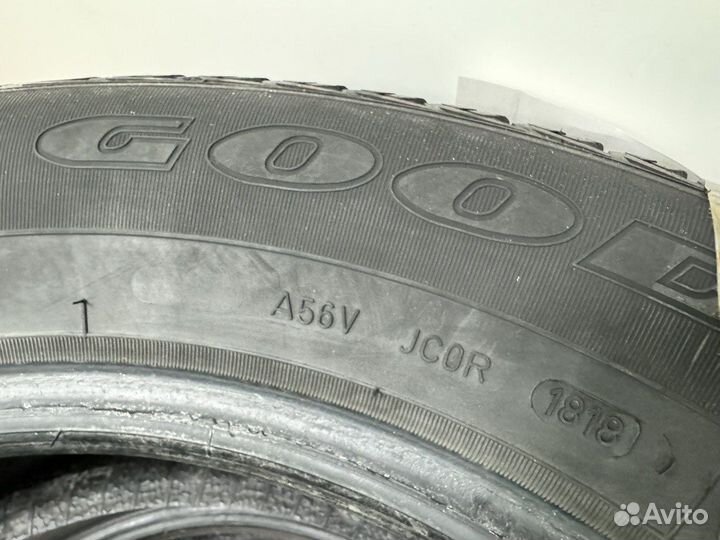 Goodyear UltraGrip Ice+ 215/65 R16 98T