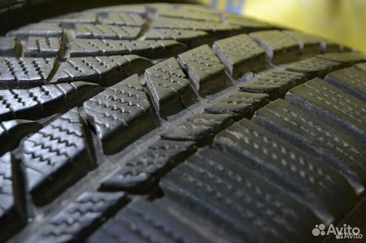 Kumho WinterCraft WP72 245/45 R19