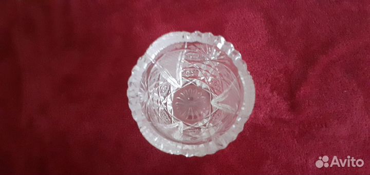 Хрустальная конфетница