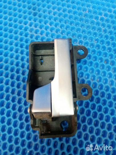 Ручка двери внутренняя левая Ford Focus 2