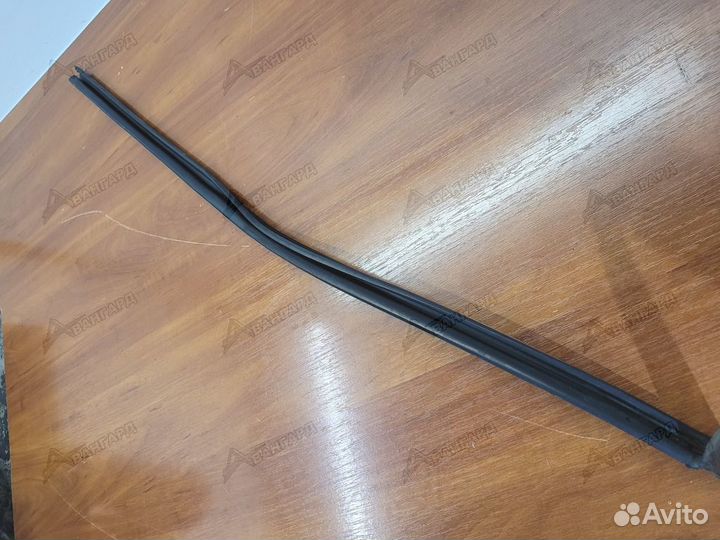 Уплотнитель стекла пер прав внут Mitsubishi Aspire