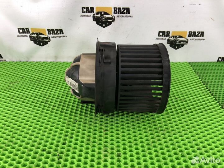 Моторчик отопителя Citroen C3 Picasso, Peugeot 308