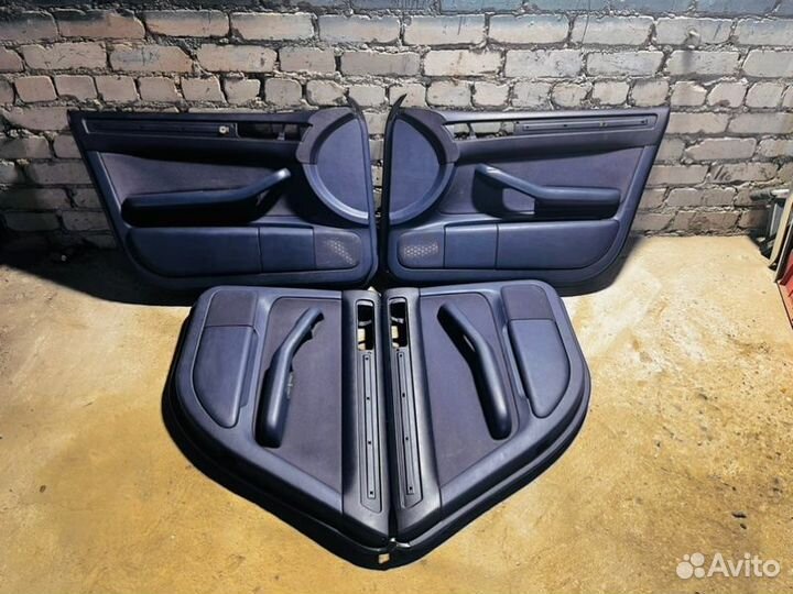 Обшивка боковой двери Audi A6 C5/4B 2.7 BES 2003