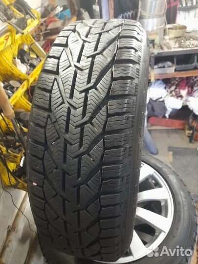 Tigar Winter 215/55 R18
