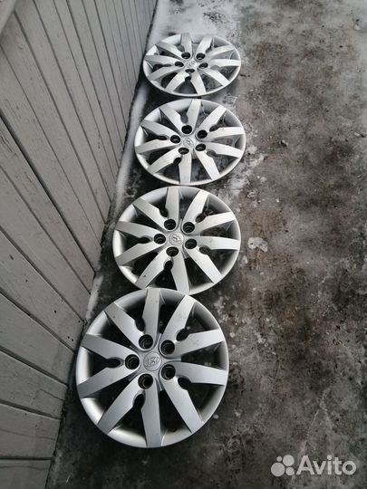 Колпаки ориг на диски r16 hyundai