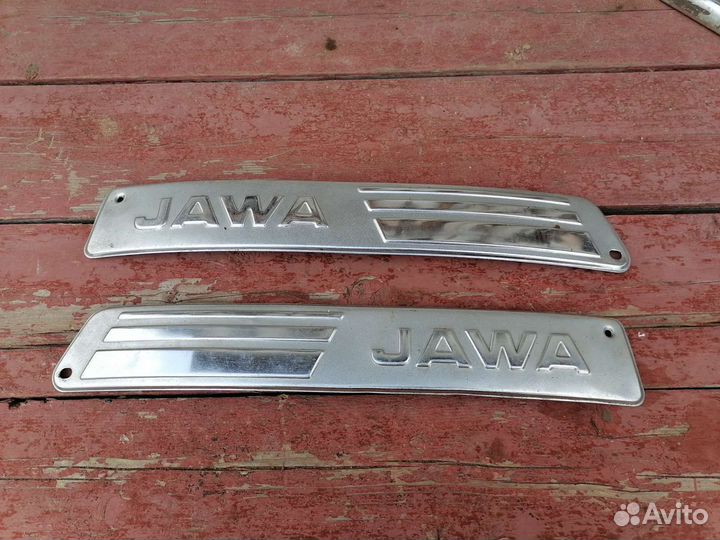 Накладка задней стойки газ-24