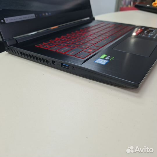 Игровой MSI 15.6