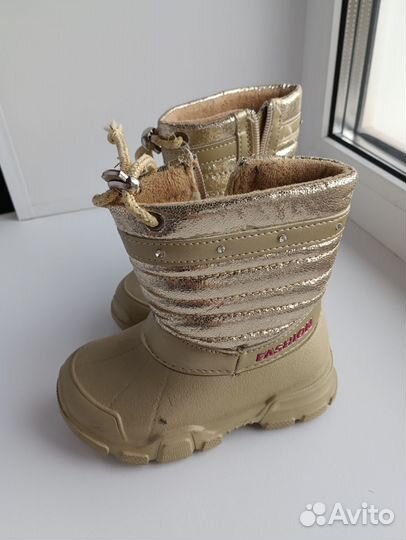Зимние сапоги для девочки 2 пары