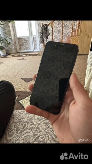 iPhone 8, 64 ГБ
