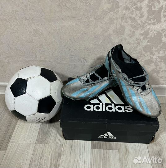 Бутсы и футзалки. nike и Adidas