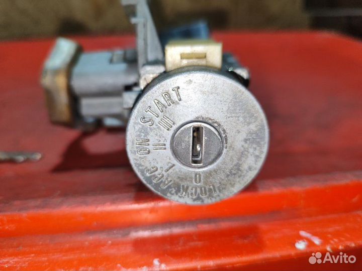 Замок зажигания Mazda 626 Ge седан 1.8 FP 1992