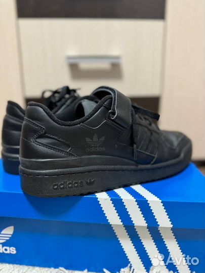 Кроссовки Adidas forum low