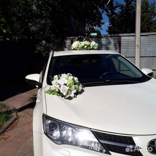 Кольца на машину свадебные