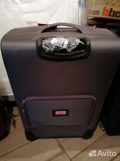 Чемодан на колесах