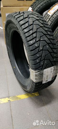 Hankook Winter i'Pike X W429A 215/60 R17 100T