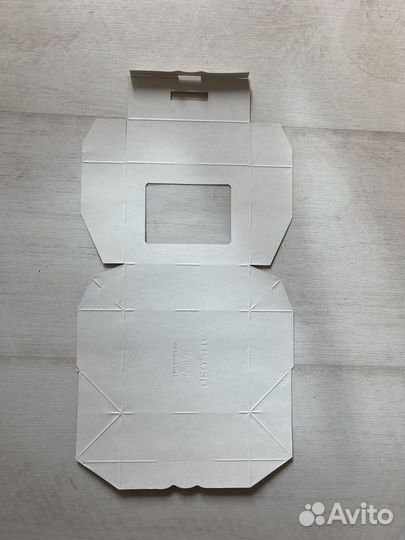 Крафт коробки с окном самосборные бронь
