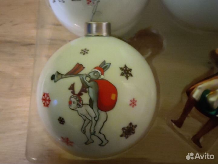 Ёлочные шары страдающие средневековье