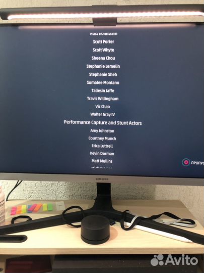 Безрамочный монитор Samsung 28 дюймов 4к