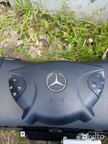 Подушка безопасности водителя Mercedes W211 / E211