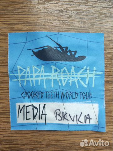 Наклейка аккредитации на концерт Papa Roach