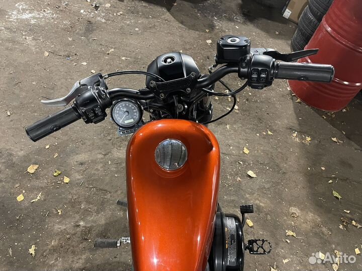 Harley Sportster 883