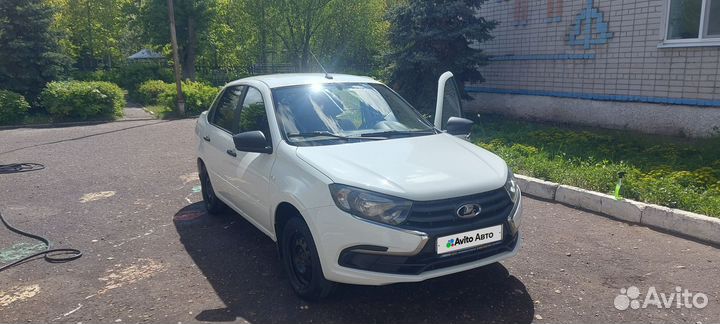 LADA Granta 1.6 МТ, 2019, 130 000 км