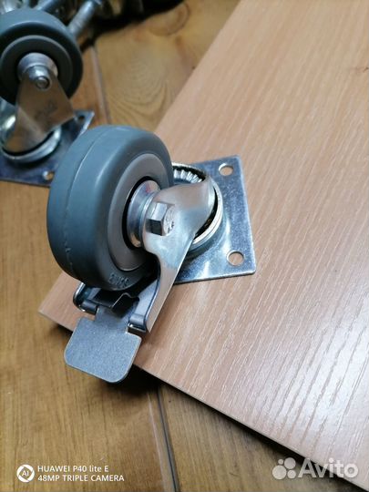 Мебельные колеса металлические