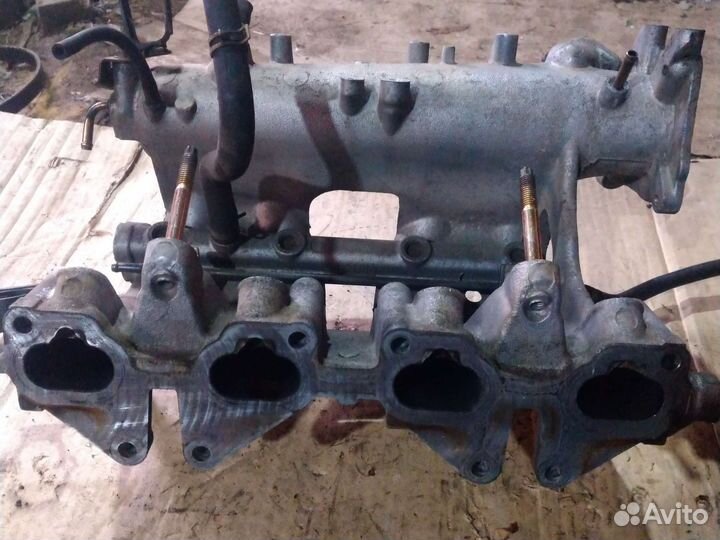 Коллектор впускной Nissan Almera N16 1.5 qg15de