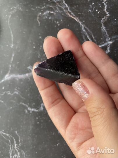 Флюорит натуральный камень