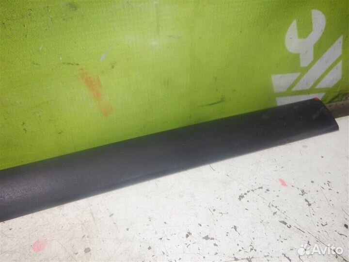 Молдинг заднего крыла левого Фольксваген Кадди К