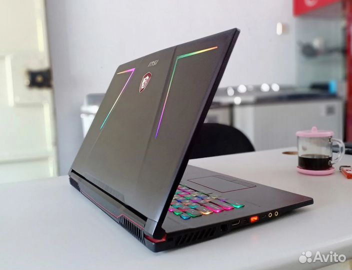 Msi Rider 15 игровой 8GB RTX 2070. RGB