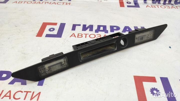 Накладка крышки багажника Audi A4 8E0827574C. В сборе