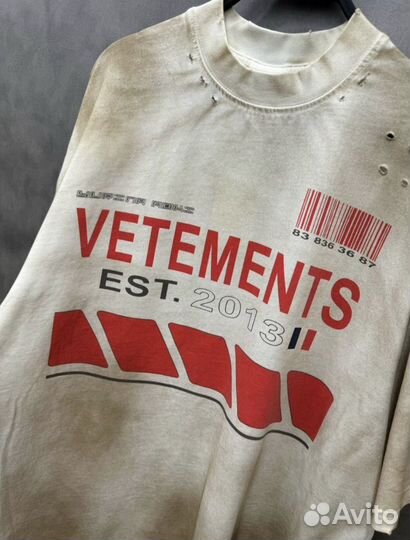 Футболка vetements