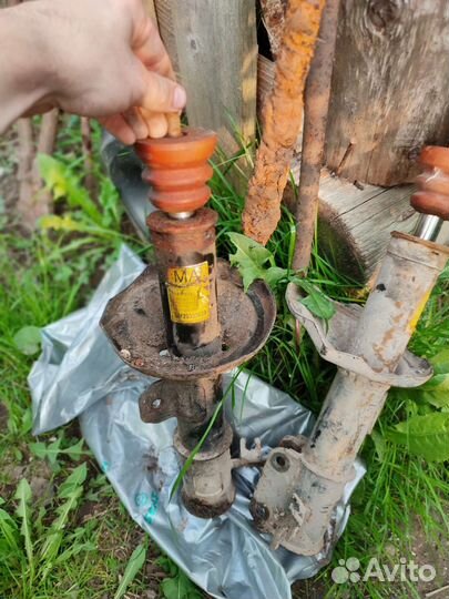 Армотизаторы передние lacetti