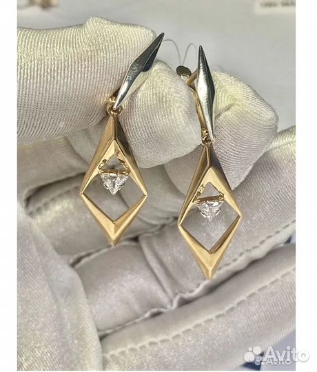 Золотые серьги