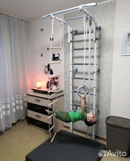 Десткая спортивная шведская стенка