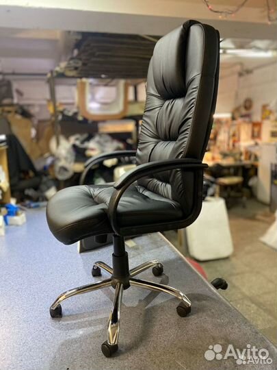 Компьютерное офисное кресло