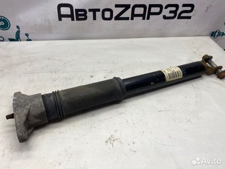 Амортизатор задний Kia Ceed хэтчбек G4FC 2009