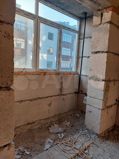 3-к. квартира, 94 м², 1/3 эт.